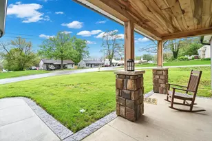 358 Davidson St, Mansfield, OH 44907 - Photo 2