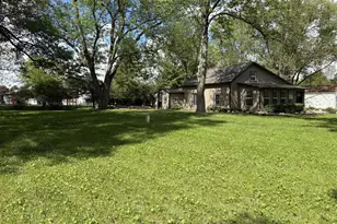 1896 Dyer Rd, Grove City, OH 43123 - Photo 2