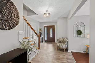 11655 E Eastmeadow Ct, Pickerington, OH 43147 - Photo 4