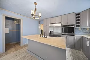300 Dunbarton Rd, Columbus, OH 43230 - Photo 4