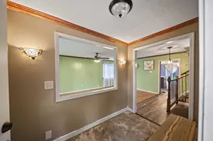 300 Dunbarton Rd, Columbus, OH 43230 - Photo 14