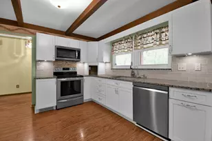 102 Whirlaway Loop SW, Pataskala, OH 43062 - Photo 2