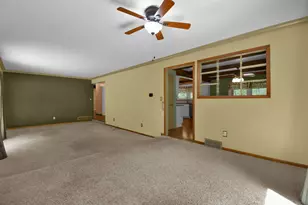 102 Whirlaway Loop SW, Pataskala, OH 43062 - Photo 12