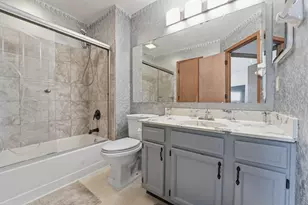 1661 Green Friar Dr, Columbus, OH 43228 - Photo 24