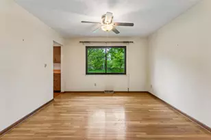 6169 Meadow Wood Ln, Columbus, OH 43228 - Photo 8