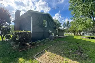 512 Mark Cir, Newark, OH 43055 - Photo 6