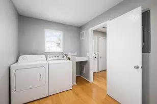 1929 Kyger Dr, Columbus, OH 43228 - Photo 20
