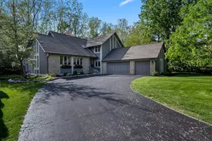 6753 Lakeside Cir W, Worthington, OH 43085 - Photo 4