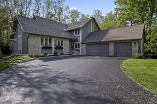 6753 Lakeside Cir W, Worthington, OH 43085 - Photo 14