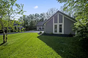 6753 Lakeside Cir W, Worthington, OH 43085 - Photo 10