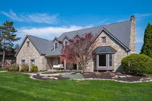 6208 Inverurie Dr E, Dublin, OH 43017 - Photo 2