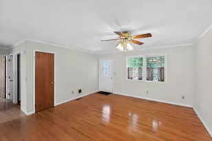 714 Greenbriar Cir, Howard, OH 43028 - Photo 2