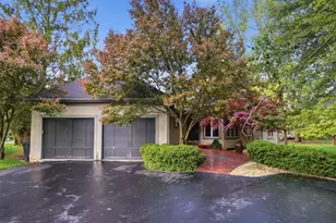 52 Beech Ridge Dr, Powell, OH 43065 - Photo 4