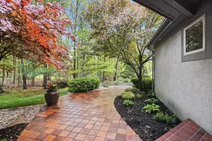 52 Beech Ridge Dr, Powell, OH 43065 - Photo 6