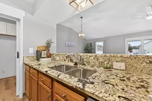 335 Retreat Ln, Marysville, OH 43040 - Photo 8