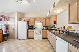 5697 Silver Spurs Ln, Galloway, OH 43119 - Photo 10