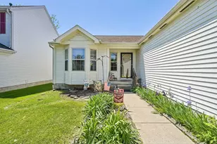 5697 Silver Spurs Ln, Galloway, OH 43119 - Photo 4