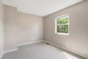 7884 Barkwood Dr, Columbus, OH 43085 - Photo 14