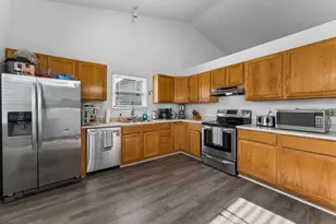 3606 High Creek Dr, Columbus, OH 43223 - Photo 6