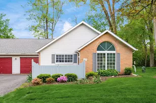 195 Timbers Dr, Columbus, OH 43230 - Photo 2