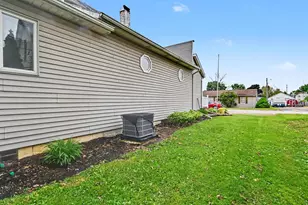 427 Wallace Ave, Bucyrus, OH 44820 - Photo 24