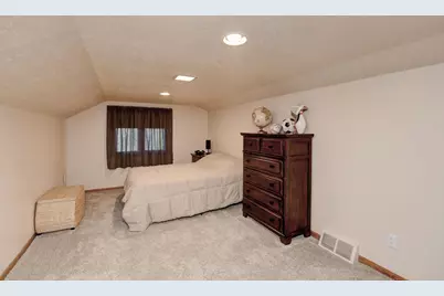 606 Airport Road, Zanesville, OH 43701 - Photo 30