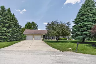12 Hampton Ct, Washington Court House, OH 43160 - Photo 2