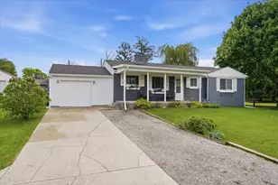 117 Summit Dr, Bellefontaine, OH 43311 - Photo 2