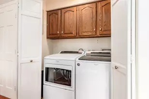 8900 Locherbie Ct, Dublin, OH 43017 - Photo 18