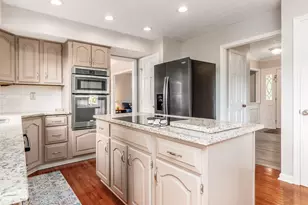8900 Locherbie Ct, Dublin, OH 43017 - Photo 12