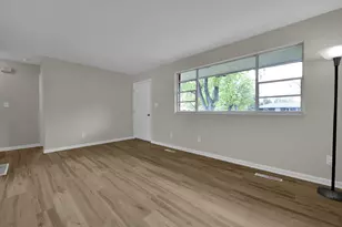 1169-1171 Eastfield Rd, Columbus, OH 43085 - Photo 6