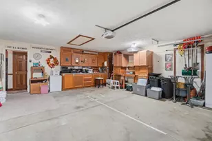 1788 Berwick Dr, Springfield, OH 45503 - Photo 40