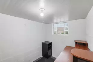 982 Olmstead Ave, Columbus, OH 43201 - Photo 20