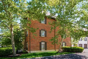 6247 Craughwell Ln, Dublin, OH 43017 - Photo 2