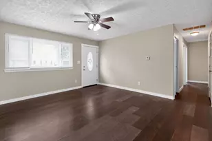 2446 Kitchner Dr, Columbus, OH 43207 - Photo 8