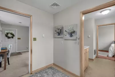 222 Hansberger Avenue, Baltimore, OH 43105 - Photo 10