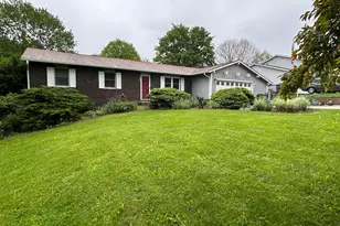 91 Deer Trail Dr, Thornville, OH 43076 - Photo 2