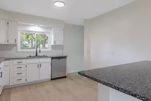 812 S Walnut St, Urbana, OH 43078 - Photo 6