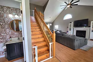 7843 Pinehill Rd, Lewis Center, OH 43035 - Photo 8