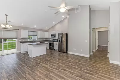 802 Cumberland Meadows Circle, Hebron, OH 43025 - Photo 4