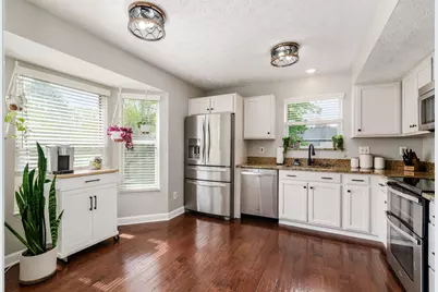 7831 Leaview Drive, Columbus, OH 43235 - Photo 6