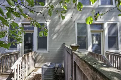 113 E Sycamore Street #111, Columbus, OH 43206 - Photo 4