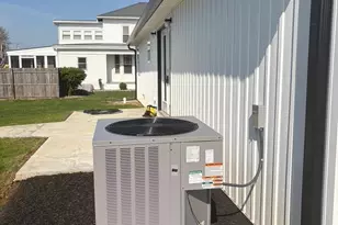 165 W 3rd St, Frazeysburg, OH 43822 - Photo 6