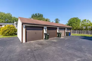 8224 Laramie Pl, Powell, OH 43065 - Photo 4