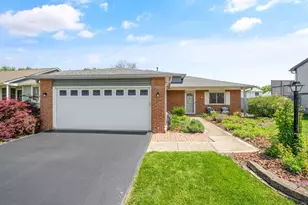 4858 Wallington Dr, Hilliard, OH 43026 - Photo 2