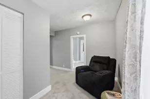 44 E 4th St, London, OH 43140 - Photo 12