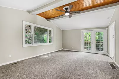 7670 Buckeye Road SE, Sugar Grove, OH 43155 - Photo 6
