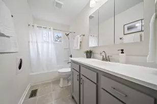 2481 Queenswood Dr, Columbus, OH 43219 - Photo 20
