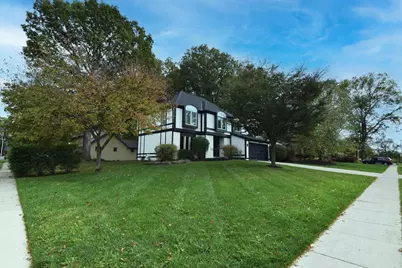 990 Venetian Way, Columbus, OH 43230 - Photo 2