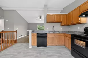 4906 River Trail Ct, Columbus, OH 43228 - Photo 18